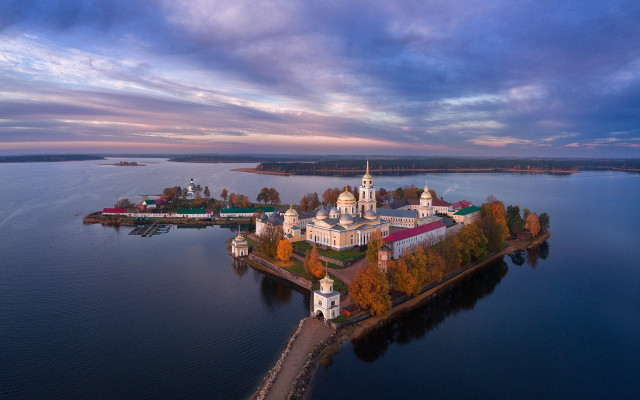 White building lake forest horizon free wallpaper for desktop - medium preview image