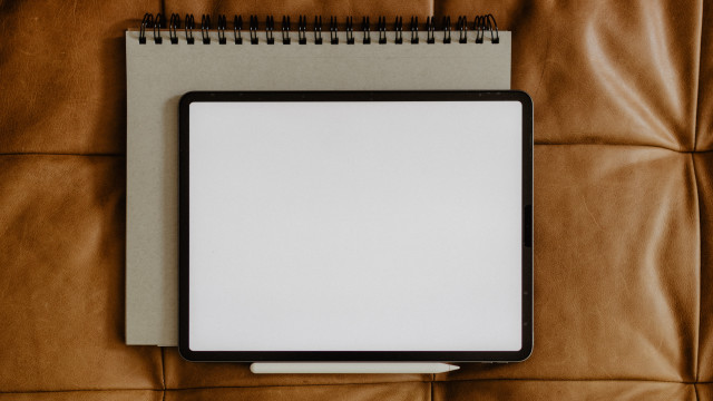 Notepad leather pen notebook blank free wallpaper for desktop - medium preview image