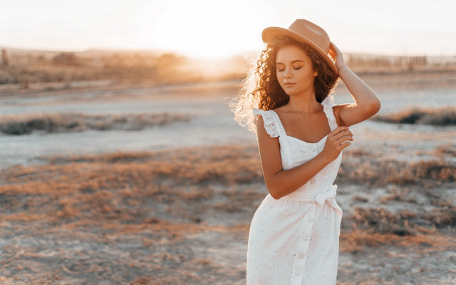 Woman white dress hat sunset #5 free wallpaper for desktop - medium preview image