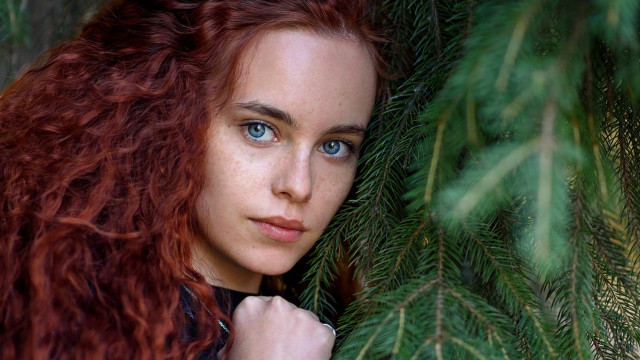 Woman redhair blueeyes posing nature free wallpaper for desktop - medium preview image