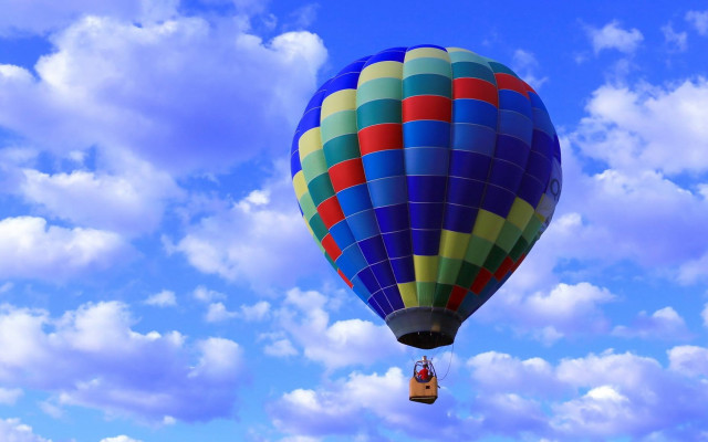 Colorful hot air balloon sky free wallpaper for desktop - medium preview image
