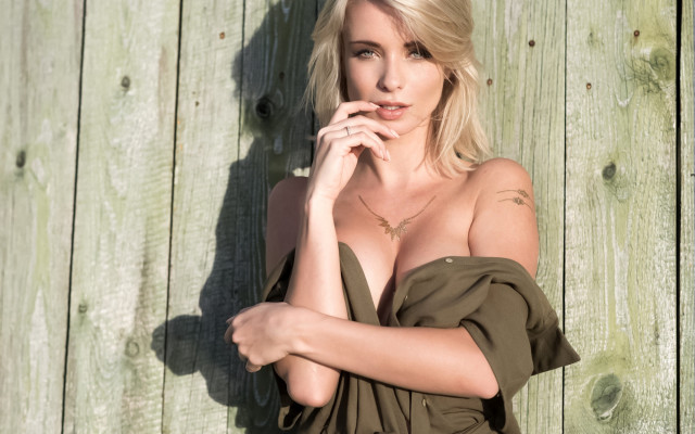 Woman portrait blonde tattoo natural free wallpaper for desktop - medium preview image