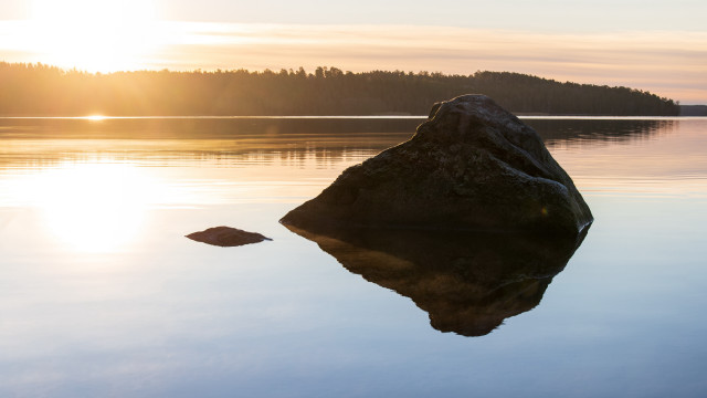 Rock water sunset tree horizon free wallpaper for desktop - medium preview image