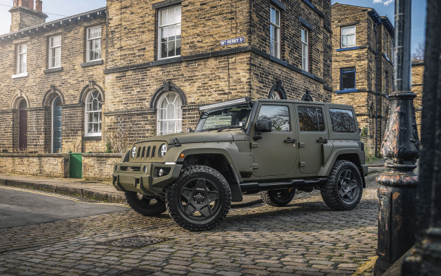 Jeep brickbuilding cobblestonestreet architecture cityscape free wallpaper for desktop - medium preview image
