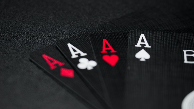 Four cards red white black free wallpaper for desktop - medium preview image