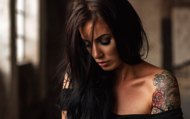 Woman tattoo phone hair blurry free wallpaper for desktop - medium preview image