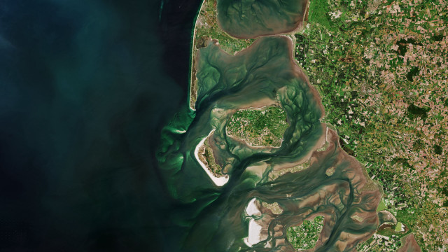 Satellite water land water puzzle free wallpaper for desktop - medium preview image