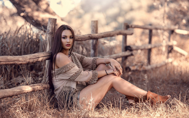 Aramenta vail fence dress boots free wallpaper for desktop - medium preview image