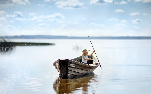 Man boat lake hat artur free wallpaper for desktop - medium preview image