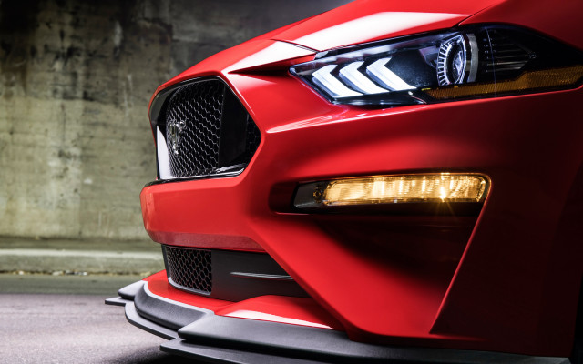 Red sports car headlight grilles free wallpaper for desktop - medium preview image