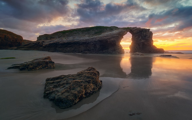 Rock formation beach sunset arch free wallpaper for desktop - medium preview image