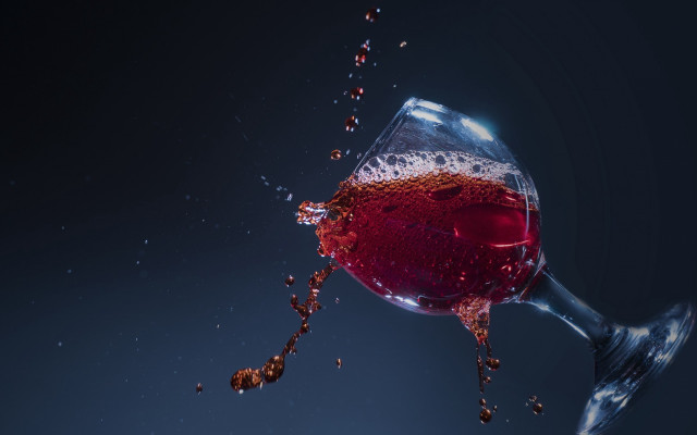 Wine glass water splash blue free wallpaper for desktop - medium preview image