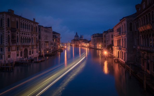Canal night reflections boat architecture free wallpaper for desktop - medium preview image