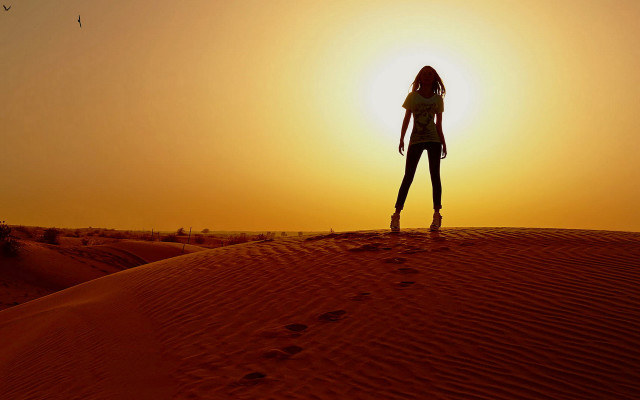 Woman dune sunset portrait outdoor free wallpaper for desktop - medium preview image