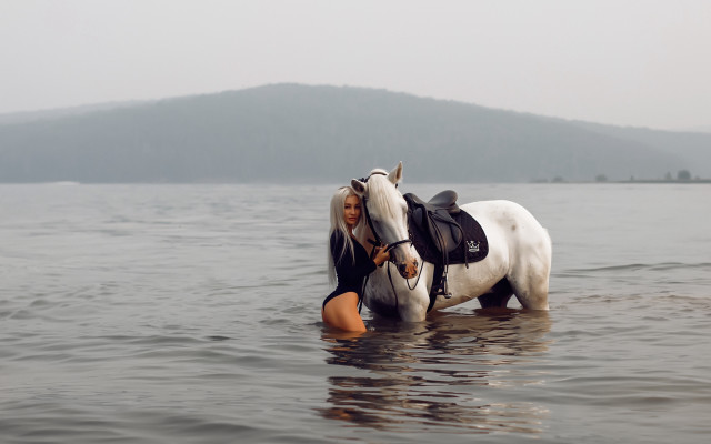 Woman horse water romantic cinematic free wallpaper for desktop - medium preview image