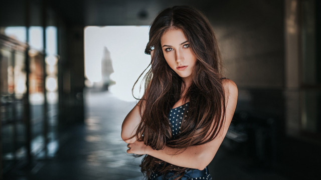 Elina karimova portrait building city free wallpaper for desktop - medium preview image