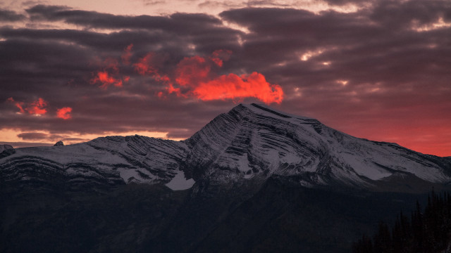 Mountain red sky clouds trees free wallpaper for desktop - medium preview image