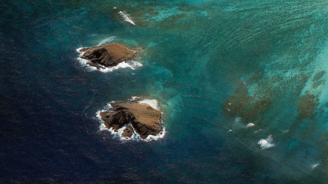 Three islands blue ocean aerial free wallpaper for desktop - medium preview image