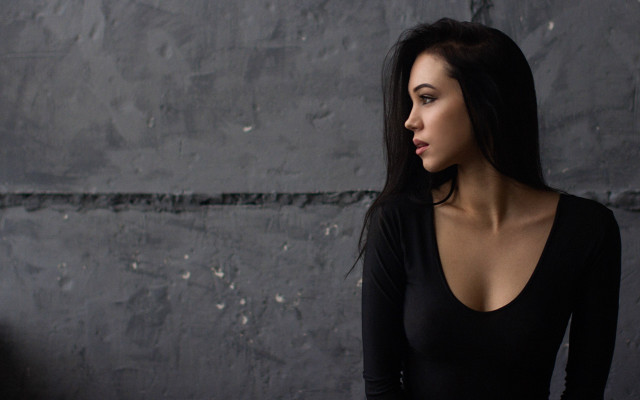 Elina karimova portrait black shirt free wallpaper for desktop - medium preview image