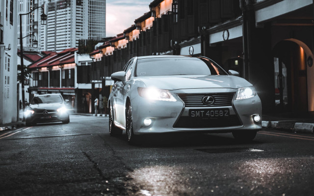 Car street tall buildings night free wallpaper for desktop - medium preview image