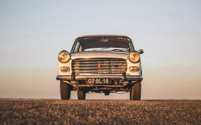 Car field blue sky vintage free wallpaper for desktop - medium preview image