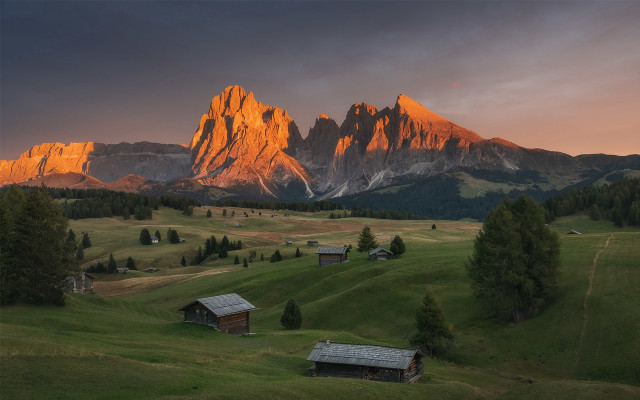 Mountain range cabins sunset clouds free wallpaper for desktop - medium preview image