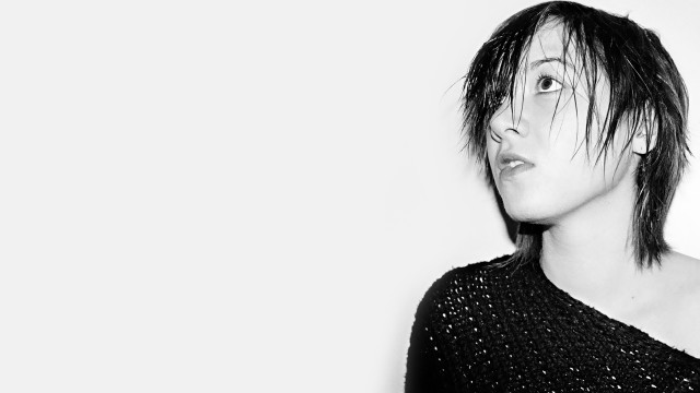 Black hair black top starry free wallpaper for desktop - medium preview image