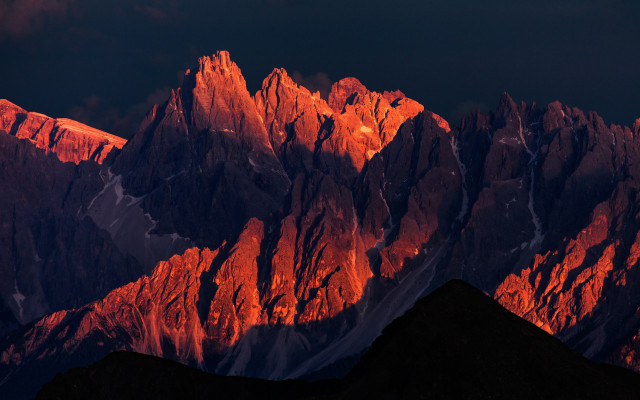 Mountain range red light dusk free wallpaper for desktop - medium preview image