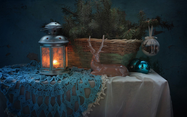 Lantern deer statue table pine free wallpaper for desktop - medium preview image