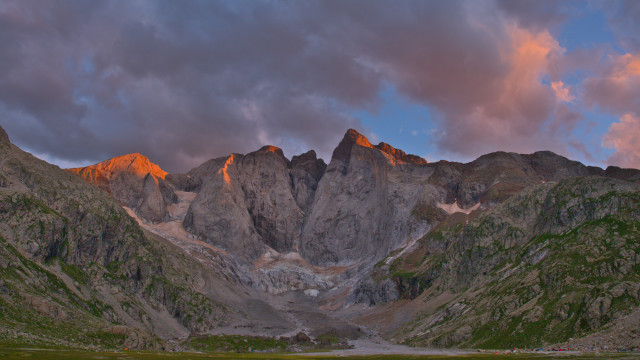 Mountain range sunset clouds river free wallpaper for desktop - medium preview image