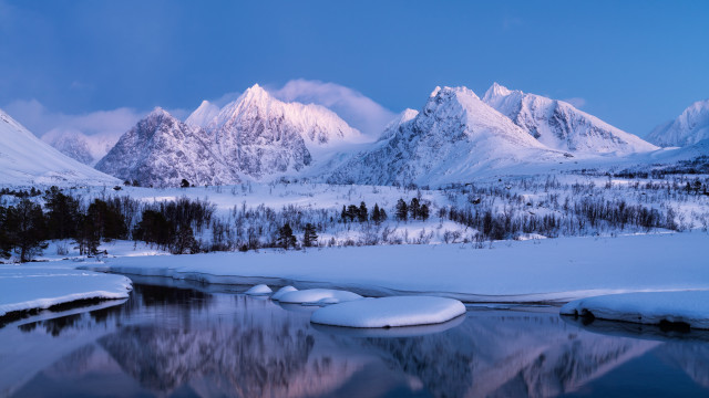 Snowy mountains lake forest rocks free wallpaper for desktop - medium preview image