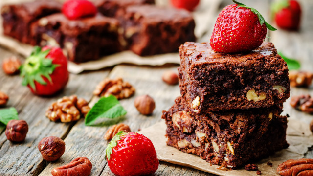 Brownies strawberry nuts wooden table free wallpaper for desktop - medium preview image