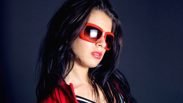 Woman red sunglasses jacket black free wallpaper for desktop - medium preview image