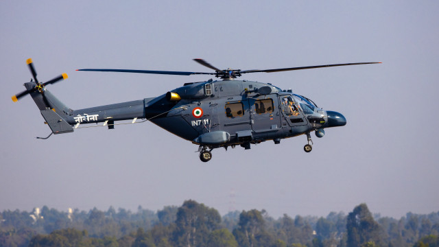 Helicopter trees sky clouds isometric free wallpaper for desktop - medium preview image