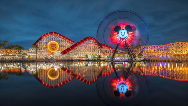 Ferris wheel rollercoaster night reflection free wallpaper for desktop - medium preview image