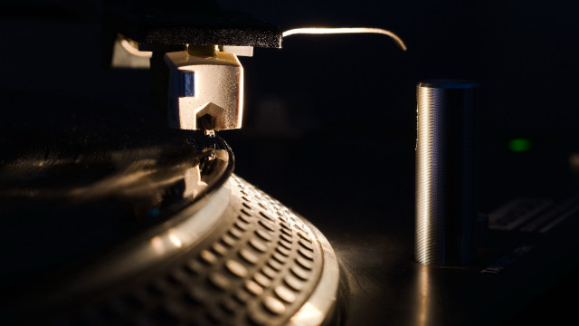 Metal light black background macro free wallpaper for desktop - medium preview image