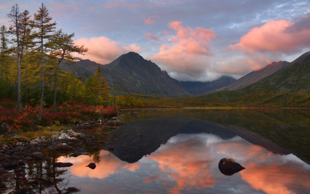 Lake mountains trees pink sky free wallpaper for desktop - medium preview image