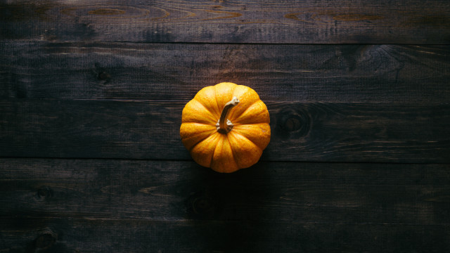 Small pumpkin wooden table knife free wallpaper for desktop - medium preview image