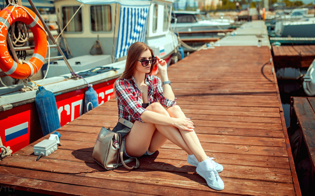 Anna hotchkis dock purse phone free wallpaper for desktop - medium preview image