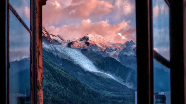 Mountain sunset lake river clouds free wallpaper for desktop - medium preview image