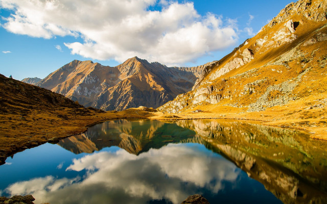 Mountain lake landscape beach city free wallpaper for desktop - medium preview image