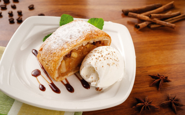 Dessert icecream cinnamon plate table free wallpaper for desktop - medium preview image