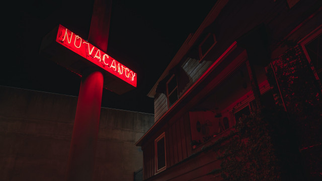 Red neon chinatown building night free wallpaper for desktop - medium preview image