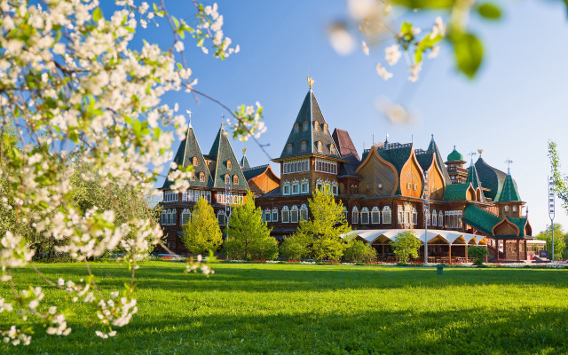 Large building green roof garden free wallpaper for desktop - medium preview image