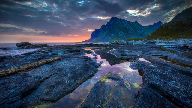 Mountain range reflection sunset boat free wallpaper for desktop - medium preview image