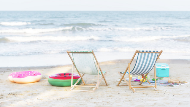 Beach chairs float life preserver free wallpaper for desktop - medium preview image