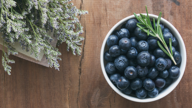 Blueberries lavender wooden table napkin free wallpaper for desktop - medium preview image