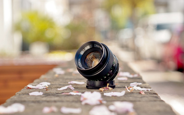 Camera lens ledge petals building free wallpaper for desktop - medium preview image