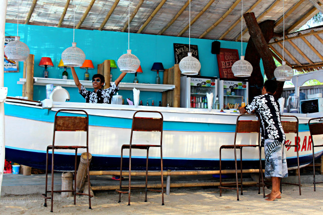 Man boat bar chairs counter free wallpaper for desktop - medium preview image