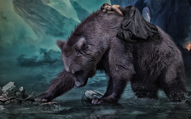 Woman bear water bag rock free wallpaper for desktop - medium preview image